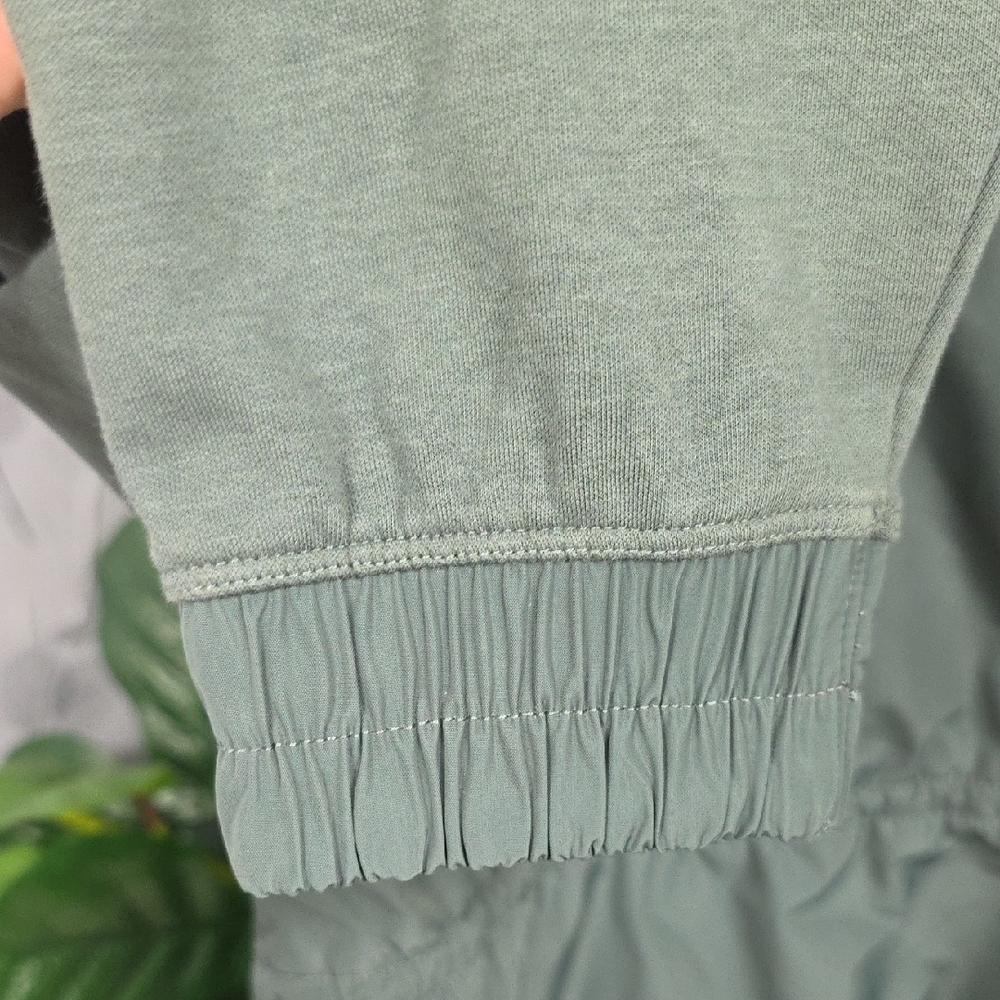 Athleta Triumph Hybrid Sweatshirt - Picture 9 of 11